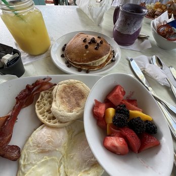 Another Broken Egg Cafe - Traditional Day Starter with Buttermilk Pancakes - Cafes Near Me - Lake Mary, Florida Another Broken Egg Cafe - Traditional Day Starter with Buttermilk Pancakes - Cafes Near Me - Lake Mary, Florida