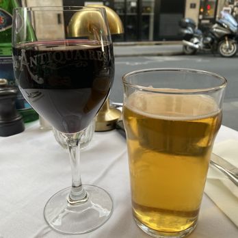 Les Antiquaires - Bordeaux & French beer - Bistros Near Me - Paris, 75 Les Antiquaires - Bordeaux & French beer - Bistros Near Me - Paris, 75