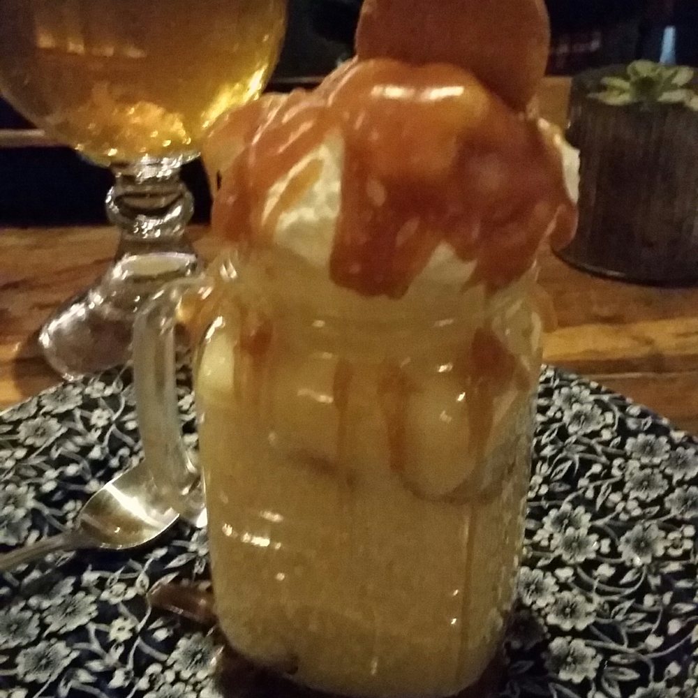 The Rustic - Banana pudding, Blue Moon draft & Blood and Honey draft - New American Near Me - Dallas, Texas