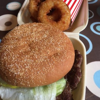 Portillo's Deerfield - Cheeseburger with onion rings - yes I ate it all!!! - Salad Near Me - Deerfield, Illinois Portillo's Deerfield - Cheeseburger with onion rings - yes I ate it all!!! - Salad Near Me - Deerfield, Illinois