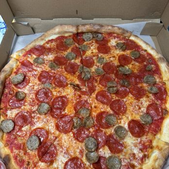 Joe's Pizza - Pizza Near Me - Los Angeles, California