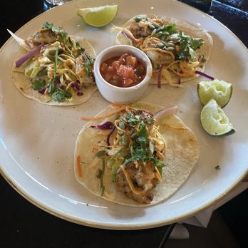 Cedarbrook Lodge - Shrimp tacos - Hotels Near Me - SeaTac, Washington