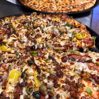Giovanni's Pizza - Italian Near Me - Jamestown, Kentucky