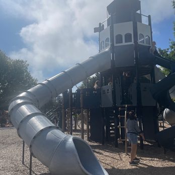 Jamestown Community Playground - Playgrounds Near Me - Jamestown, Rhode Island