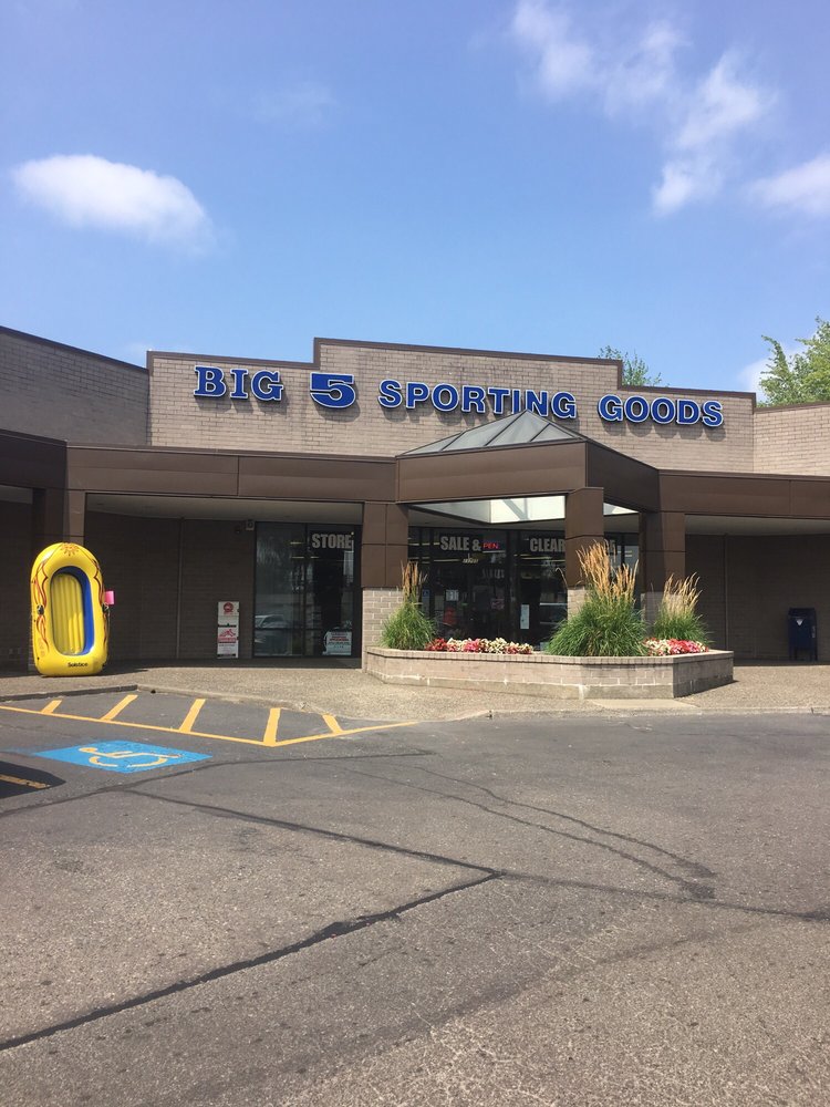BIG 5 SPORTING GOODS Updated September 2024 18 Reviews 11705 SW