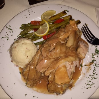 Delta's - Turkey wings with mash and asparagus - Soul Food Near Me - New Brunswick, New Jersey Delta's - Turkey wings with mash and asparagus - Soul Food Near Me - New Brunswick, New Jersey