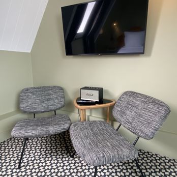 Millésime Hotel - Sitting area in the main bedroom of the suite. - Hotels Near Me - Paris, 75
