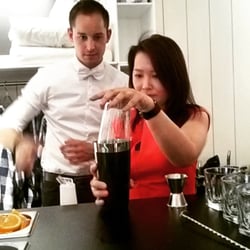 shakeandserve - Great teacher for cocktail making!