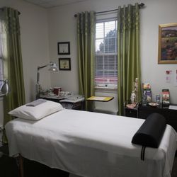 Charlotte Acupuncture Therapy - Treatment Room
