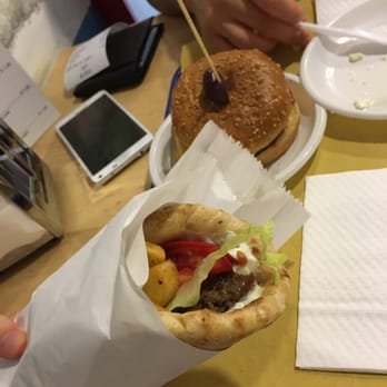 Elleniko - Pita con polpette di manzo - Greek Near Me - Rome, RM Elleniko - Pita con polpette di manzo - Greek Near Me - Rome, RM