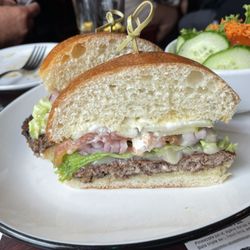 Leopold's Tavern - Cheeseburger