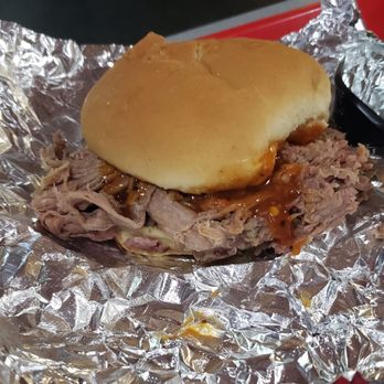 Honey Bear's BBQ - Bbq pork sandwich - Barbeque Near Me - Phoenix, Arizona