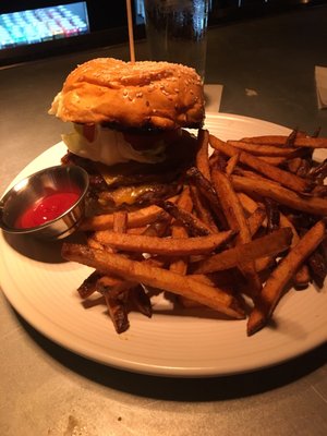 Repeal 33 Bar & Restaurant by null