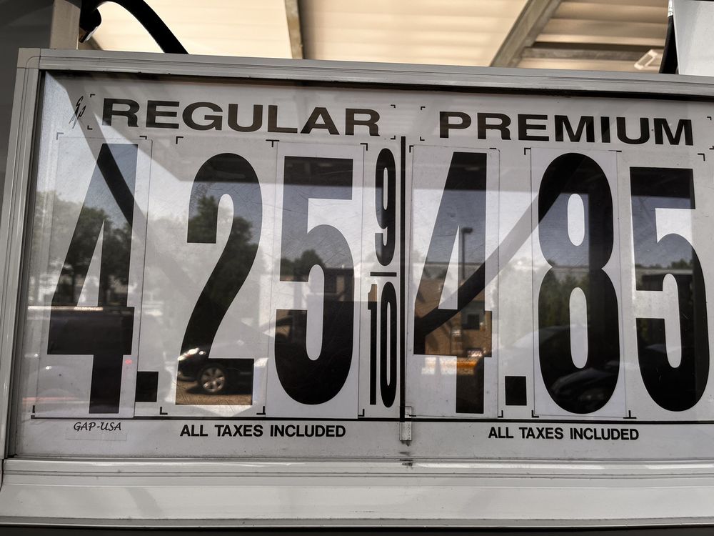 COSTCO GAS Updated September 2024 125 Beacon Dr, Holbrook, New York