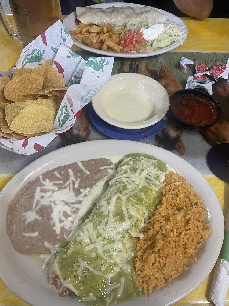 El Caporal Mexican Restaurant & Bar