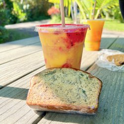 Savor Maui - Banana bread ($6) and Happy Buddha lemonade ($8) - dragonfruit, mango, lilikoi