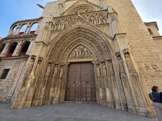 Valencia Cathedral by null