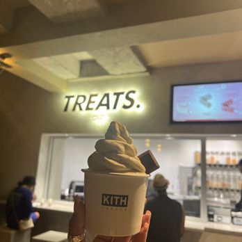 KITH Treats - The Flat White by Virgil Abloh - Ice Cream & Frozen Yogurt Near Me - Honolulu, Hawaii KITH Treats - The Flat White by Virgil Abloh - Ice Cream & Frozen Yogurt Near Me - Honolulu, Hawaii