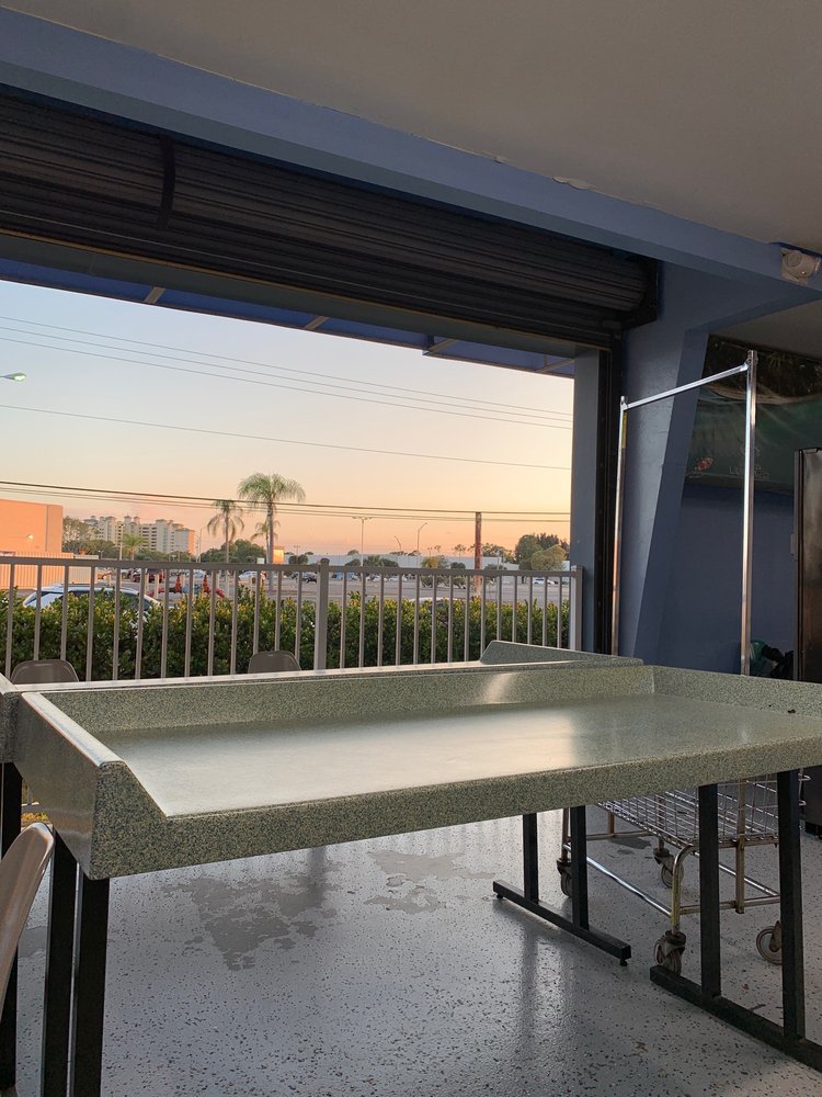 N. FT. MYERS LAUNDROMART Updated September 2024 16 Photos & 22