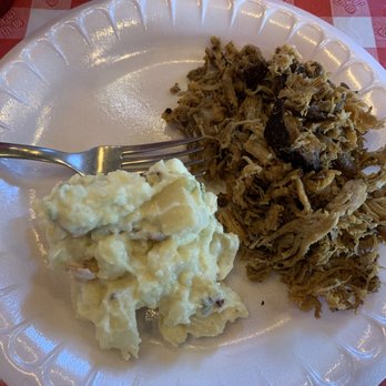 KC Barbecue Tours - Pulled pork & potato salad at Danny Edwards. - Tours Near Me KC Barbecue Tours - Pulled pork & potato salad at Danny Edwards. - Tours Near Me