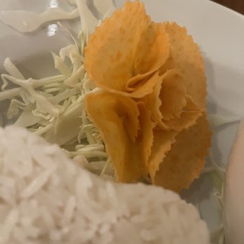 Ty Fun Thai Bistro - garnish - Thai Near Me - Cleveland, Ohio