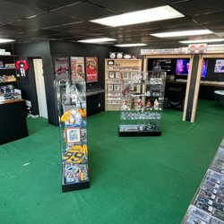 Walk-On Cards and Collectibles