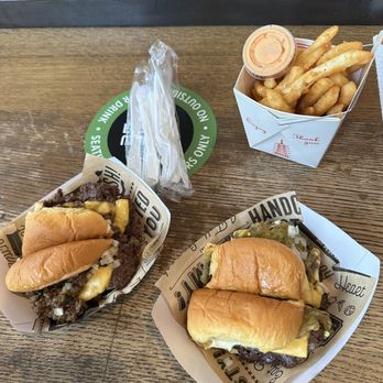 Zaab Burger - Thai Near Me - New York, New York