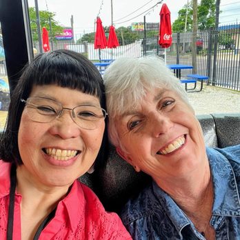 Central BBQ - A friend and me - Barbeque Near Me - Memphis, Tennessee