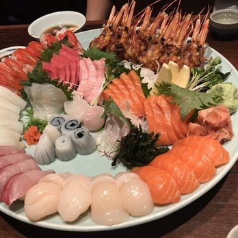 Sushi Sake - Sweet shrimp, medium and o-toro, salmon sushi/sashimi, squid sushi/sashimi, scallop sushi, yellowtail sushi, and flounder sashimi - Japanese Near Me - Richardson, Texas