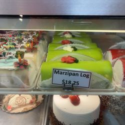 Levinson's Bakery - Marzipan cakes!!!