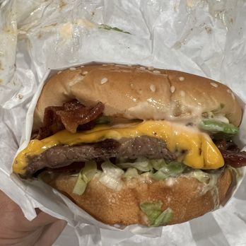 Lomita's Best - Freaking Bomb AF!!!!!!!! Bacon Avocado Burger. My go to when I try a new burger spot:) - Burgers Near Me - Lomita, California Lomita's Best - Freaking Bomb AF!!!!!!!! Bacon Avocado Burger. My go to when I try a new burger spot:) - Burgers Near Me - Lomita, California