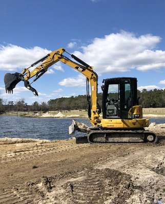 H & I Excavating Logo