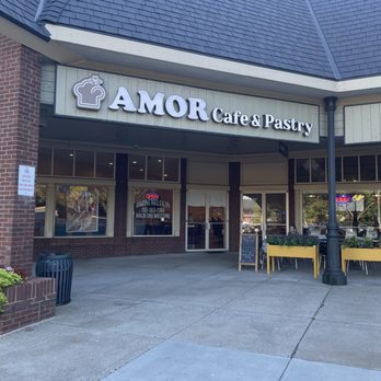 Amor Cafe & Pastry - Bakeries Near Me - Centreville, Virginia