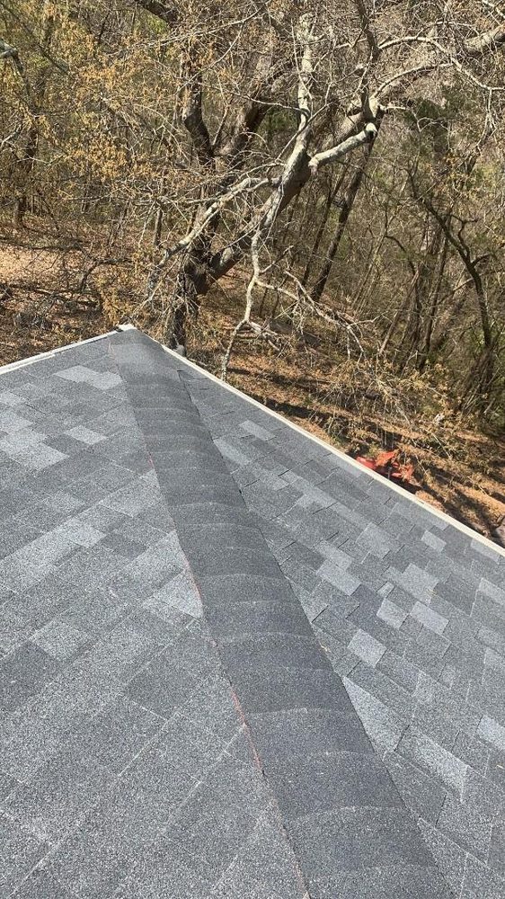 Slide of E. Thompson Roofing