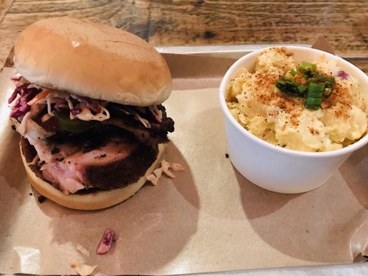 Decker Barbecue by null