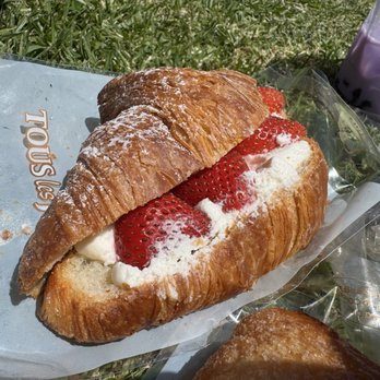 Tous Les Jours - Strawberry Croissant - Bakeries Near Me - San Diego, California Tous Les Jours - Strawberry Croissant - Bakeries Near Me - San Diego, California