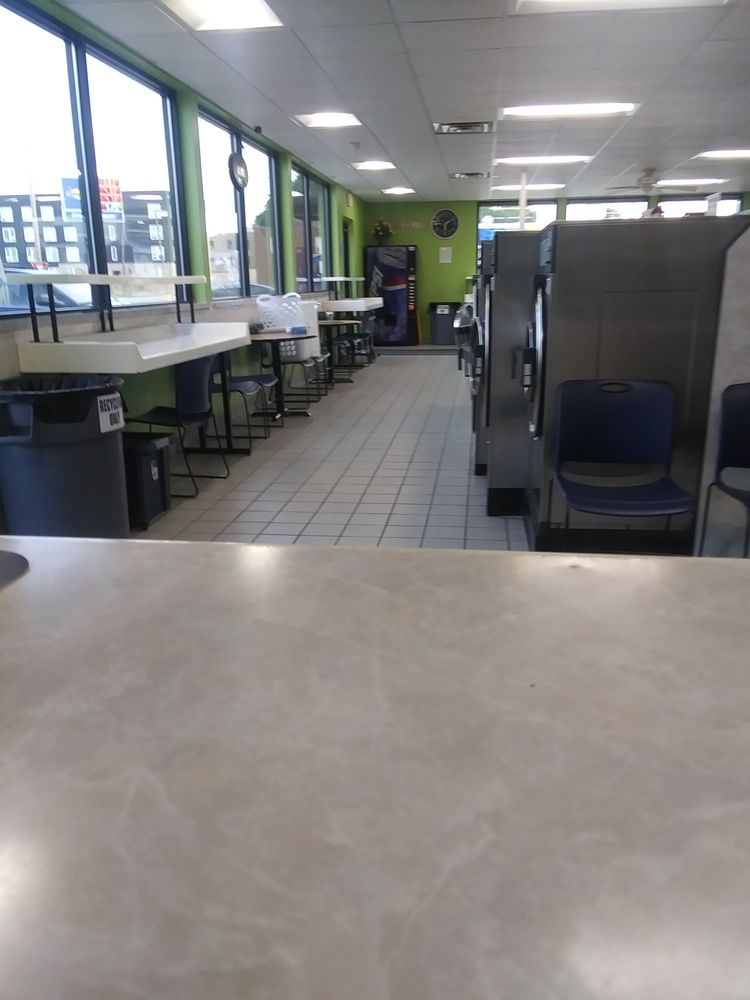 CORNER COIN LAUNDRY Updated August 2024 433 N Irwin Ave, Green Bay