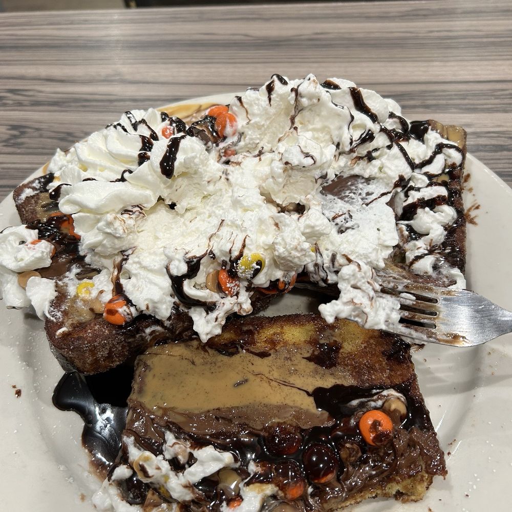 Elm Street Diner - Diners Near Me - Stamford, Connecticut