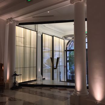 Hôtel Vernet - Hotels Near Me - Paris, 75