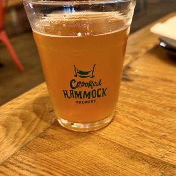 Crooked Hammock Brewery - Myrtle Peach beer - New American Near Me - North Myrtle Beach, South Carolina