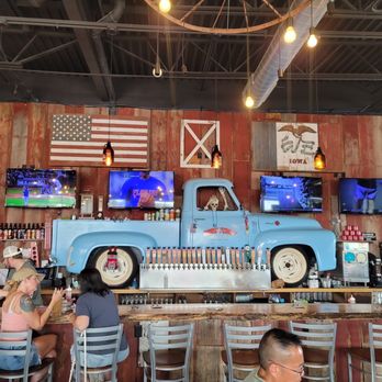 Barn Town Brewing - Bar - Breweries Near Me - West Des Moines, Iowa Barn Town Brewing - Bar - Breweries Near Me - West Des Moines, Iowa