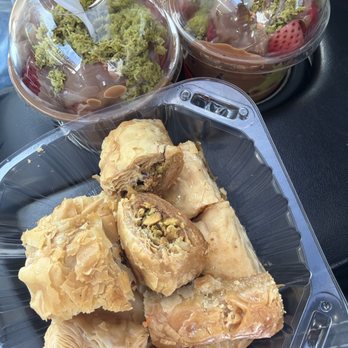 Le Mirage Pastry - Desserts Near Me - Anaheim, California