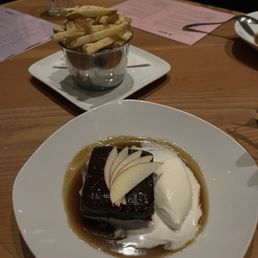 Sticky toffee pudding