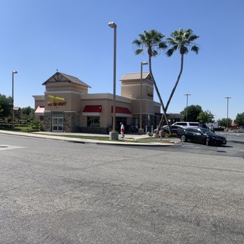 In-N-Out Burger - Burgers Near Me - Lebec, California In-N-Out Burger - Burgers Near Me - Lebec, California