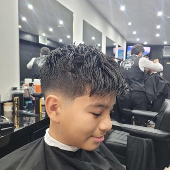 Erbil Barber Shop - Photo - Barbers Near Me - Toronto, Ontario Erbil Barber Shop - Photo - Barbers Near Me - Toronto, Ontario