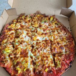 La Grande Pizza - Best pizza in town! They never disappoint!!