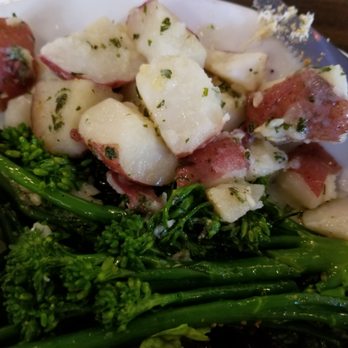Rockfish Grill - Amazing red potatoes and broccoli - Seafood Near Me - Anacortes, Washington Rockfish Grill - Amazing red potatoes and broccoli - Seafood Near Me - Anacortes, Washington