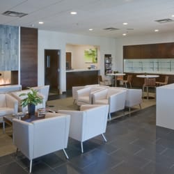 Mike Ward INFINITI - Customer Lounge