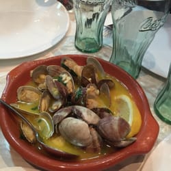 Frango - Garlicky Buttery Clams