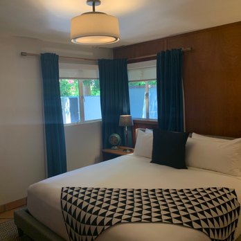 Villa Royale - Bedroom - Hotels Near Me - Palm Springs, California Villa Royale - Bedroom - Hotels Near Me - Palm Springs, California